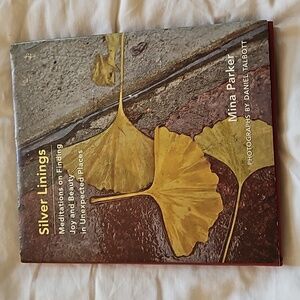 Book of cquotationss and meditations with pictures.